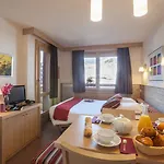 Pierre & Les Gemeaux Lejlighedshotel 3*