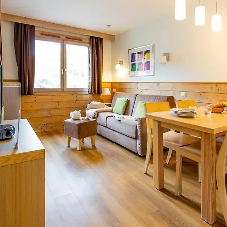 Pierre & Les Gemeaux Aparthotel 3*