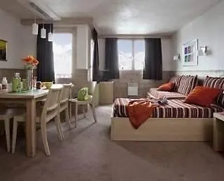 Pierre & Les Gemeaux Aparthotel