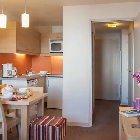 Pierre & Les Gemeaux Aparthotel 3*