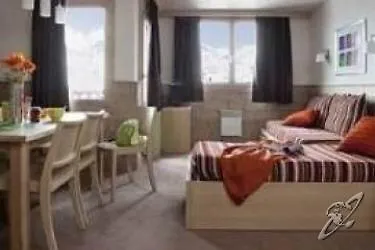 Pierre & Les Gemeaux Aparthotel 3*